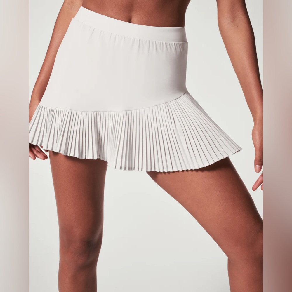 Spanx - Yes, Pleats 14” skort